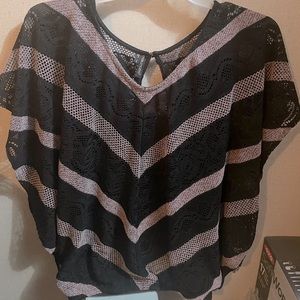 Maurice’s size 1 purple and black blouse